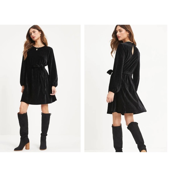 Vici Dresses & Skirts - 🆕 VICI Harlyn Velvet Tie Dress-Black